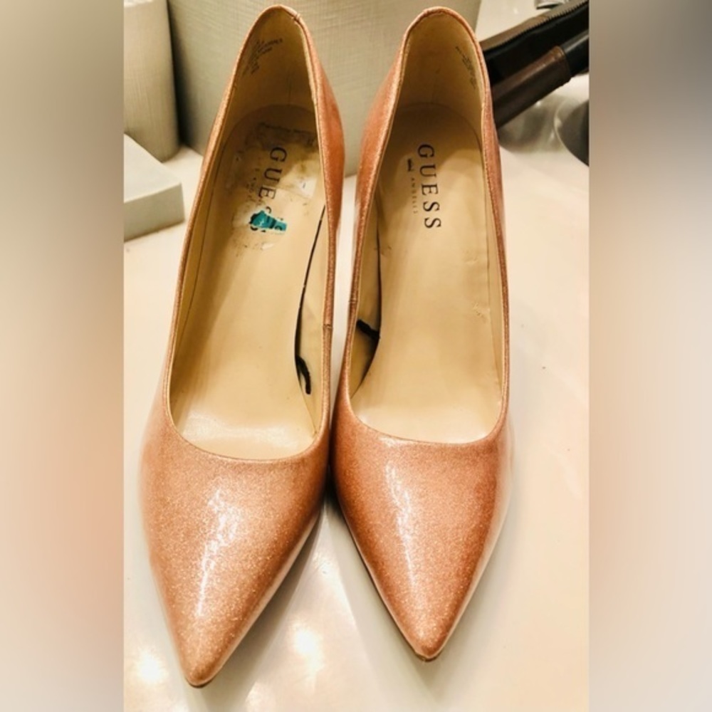 Guess Heels shoes Size M Cream & Tan with sparkling